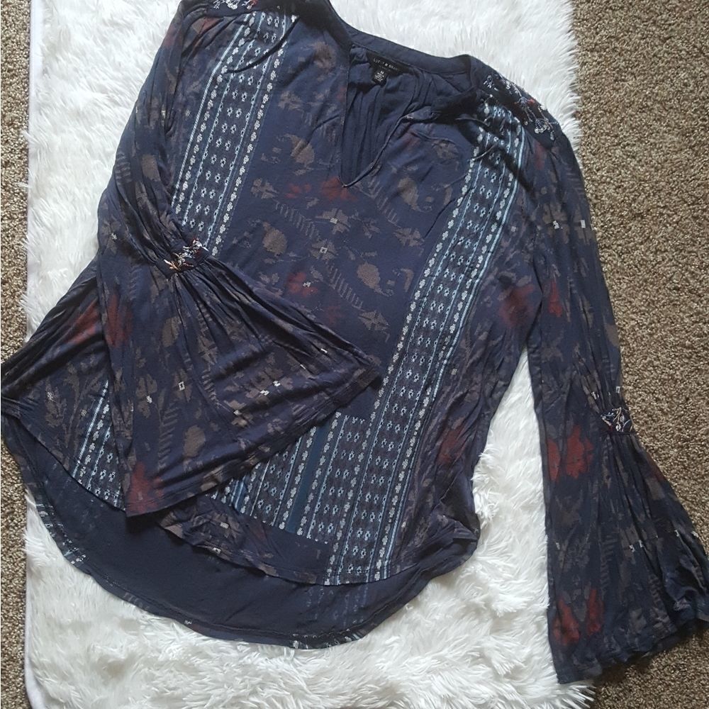Lucky‎ Brand Boho Blue Viscose Embroidered Vneck Bell Sleeve Top Size Medium